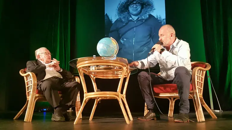 Cestovatel Jiří Kolbaba, známý svými diashow. Magazín KULT* Brno