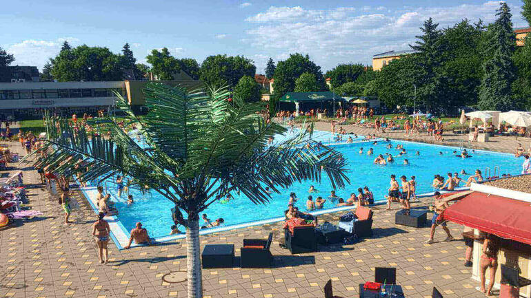 Koupaliště Dobrák. Magazín KULT* Brno