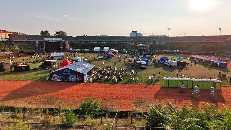 Letní festivaly Česko, festival, hudba, zpěváci, kapely, fesťák, magazín KULT* Brno