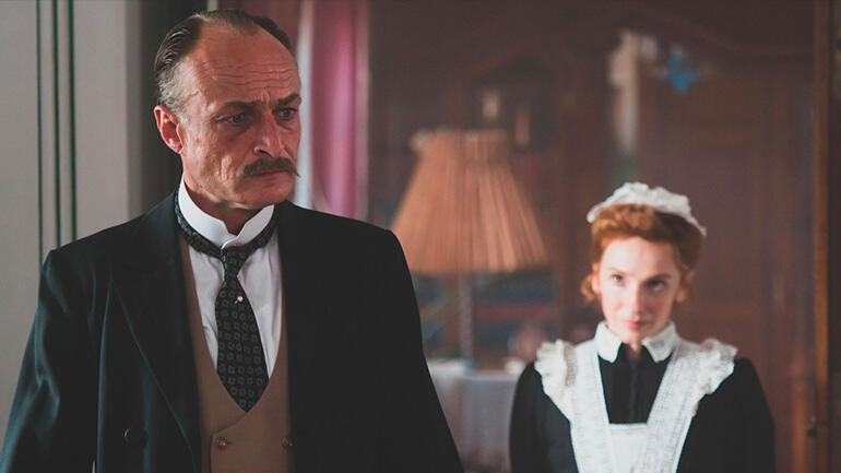 Služka, Hana Lasicová, recenze, film, Dana Droppová, Radka Caldová, Vica Kerekes, Zuzana Mauréry, Aňa Geislerová, Karel Dobrý, magazín KULT* Brno