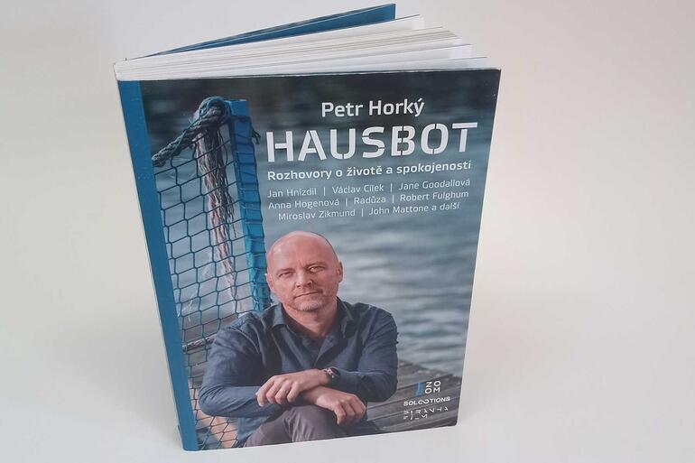 Petr Horký, Hausbot, knižní recenze, magazín KULTINO* Brno