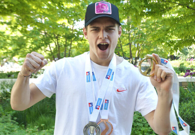 Rozhovor Jakub Konečný, hokejový útočník mistrovské Komety: Taťka je na mě hrdý! 1. Magazín KULTINO* Brno