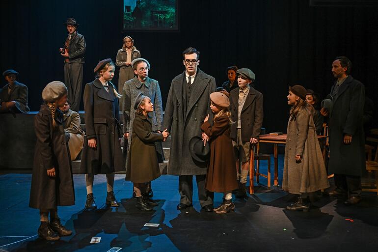 Winton, muzikál, Nicholas Winton, vlaky, děti, dětské transporty, kindertransport, Wintonovy děti, světová premiéra, Petr Gazdík, Marco Salvadori, hudební scéna, *Magazín KULTINO* Brno*