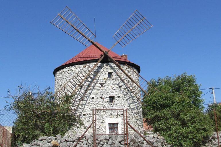 Na kole divokými soutěskami Moravského krasu, Suchý žleb, Holštejn, Skalní mlýn, Punkva. KULTINO*