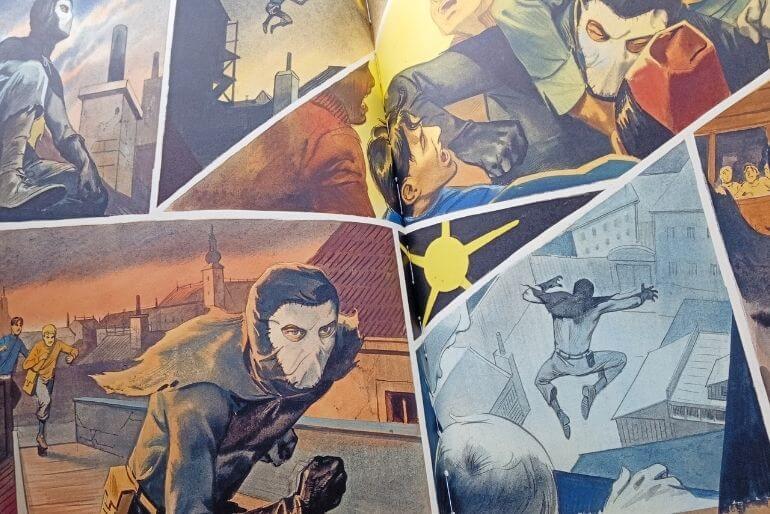 Dynamické velkoformátové ilustrace Jiřího Gruse v knize Za oponou Stínadel zachycující maskované Vonty na střechách Stínadel. KULTINO*