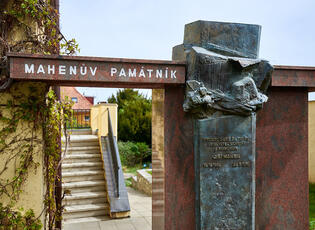 Knihovna Jiřího Mahena - Mahenův památník. Magazín KULTINO* Brno