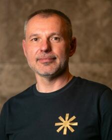 Radek Dawid Holík, šéfredaktor inovativního magazínu KULTINO* o aktuálních společenských a kulturních událostech