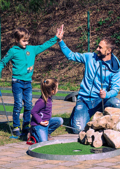 Akce Minigolf Liška, Bílovice nad Svitavou. Magazín KULT* Brno