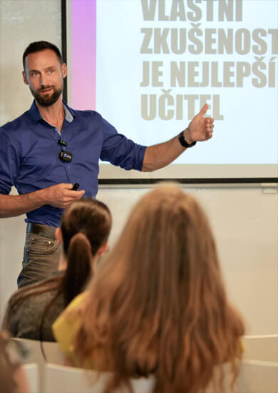 Přednáška Konference Nové začátky 2025 – Rostu se svým podnikáním, Impact Hub. Magazín KULTINO* Brno