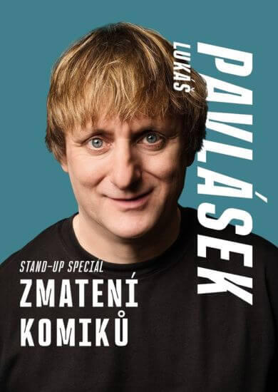 Český komik Lukáš Pavlásek na pódiu ve své třetí celovečerní stand-up comedy show Zmatení komiků. KULTINO*
