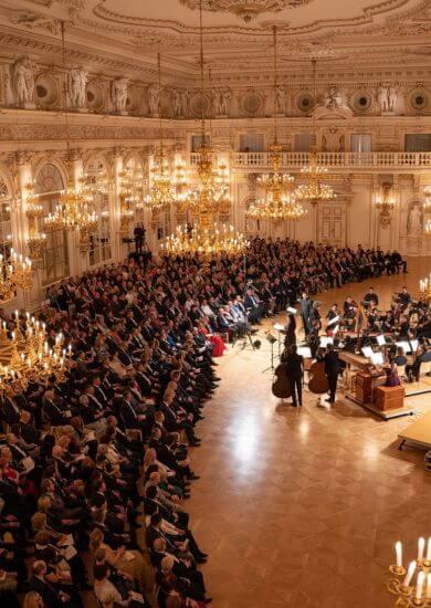 Slavnostní barokní koncert SILENTIUM! ensemble pod vedením dirigenta Andrease Scholla ve Španělském sále Pražského hradu. KULTINO*