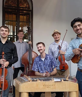 Hudba Cimbálová muzika Dvojtón, Ponava Cafe. Magazín KULTINO* Brno