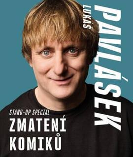 Český komik Lukáš Pavlásek na pódiu ve své třetí celovečerní stand-up comedy show Zmatení komiků. KULTINO*