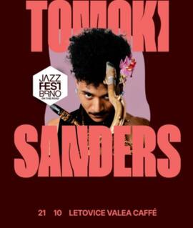 Newyorský saxofonista Tomoki Sanders při energickém žánrovém crossover koncertu v kavárně Valea Caffé v Letovicích v rámci JazzFestBrno On The Road. KULTINO*