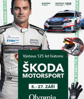 Výstava 125 let Škoda Motorsport se závodními auty a Janem Kopeckým v pasáži nákupního centra Olympia Brno. KULTINO*