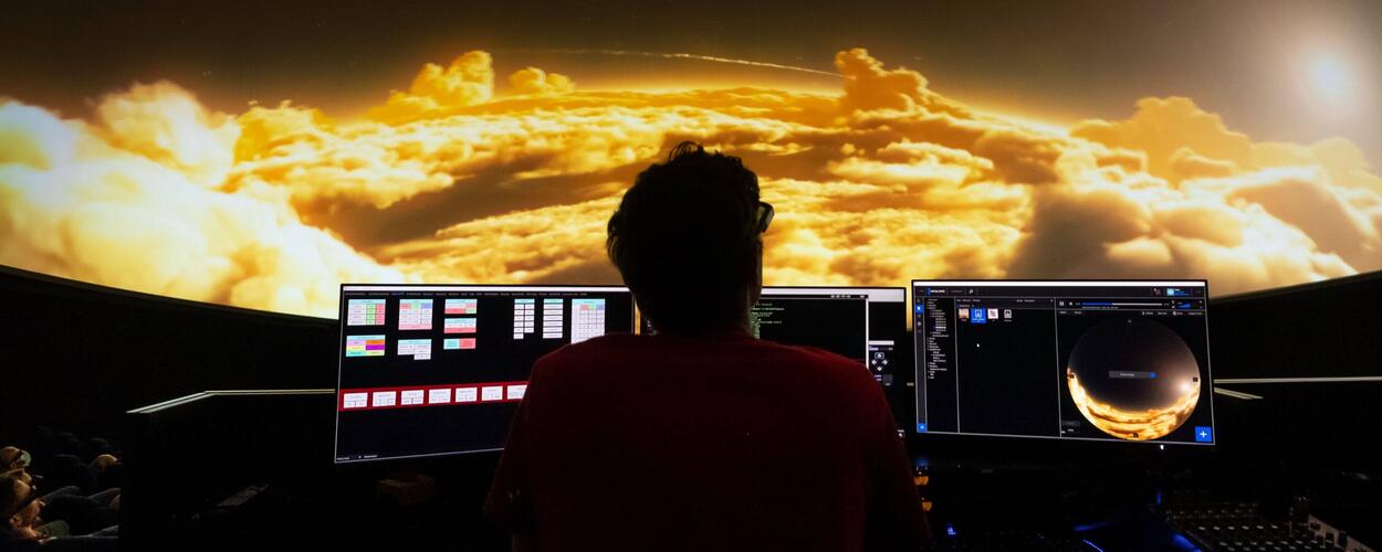 Vesmírné oázy, Hvězdárna a planetárium Brno na Kraví hoře. Magazín KULT* Brno