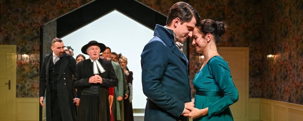 Rozum a cit, Sense and Sensibility, Jane Austenová, dramatizace, Jan Šotkovský, Jitka Šotkovská, činohra, premiéra, Svetlana Janotová, Nikol Wetterová, Městské divadlo Brno, KULTINO*