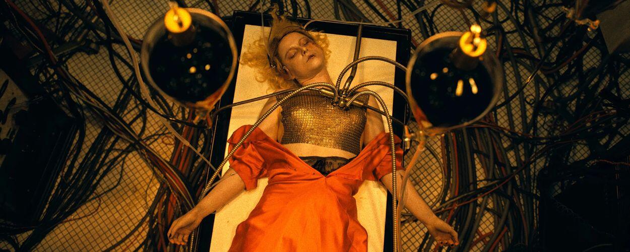 Premiéra filmu Nevěsta! (The Bride!), Christiana Balea, Annette Bening. KULTINO*