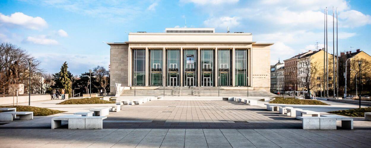 Článek: S Janáčkem po Brně, Janáčkovo divadlo. KULTINO*