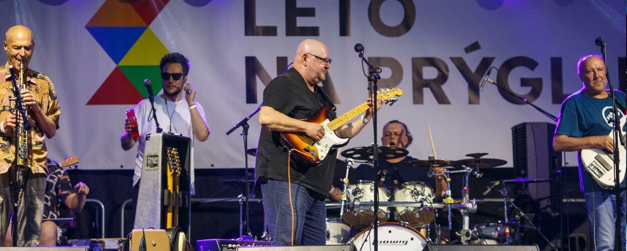 Festival Léto na Prýglu 2026, Brněnská přehrada, pláž u Sirky, koncerty kapely BUTY, Ventolin, Bert & Friends, sportovní park a letní vodní aktivity. KULTINO*