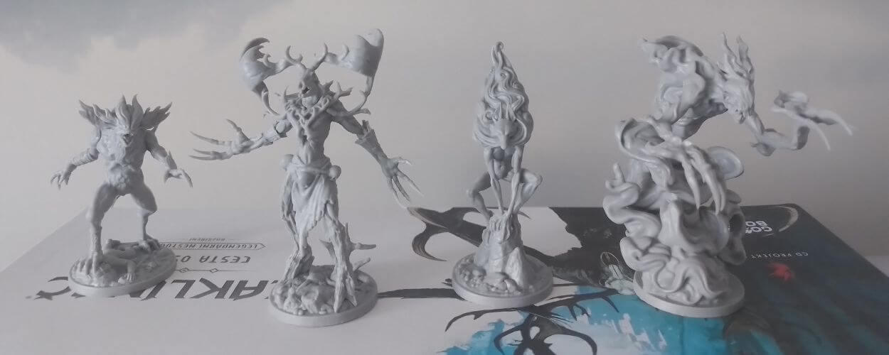 Kooperativní desková hra Zaklínač: Cesta osudu – Legendární nestvůry od Asmodee CZ, detailní plastové miniatury monster a lov netvorů. KULTINO*