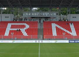 Pohled na fotbalový stadion ShipEx aréna v Brně na Srbské, kde hraje své domácí zápasy klub Artis Brno a Zbrojovka Brno. KULTINO*.