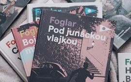 Recenze knihy Pod junáckou vlajkou od Jaroslav Foglar, Skaut Junák, nakladatelství Albatros. Magazín KULT* Brno