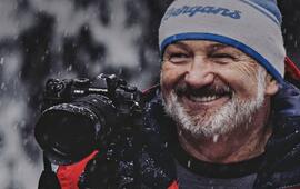 Cestovatel Jiří Kolbaba, známý svými diashow. Magazín KULT* Brno