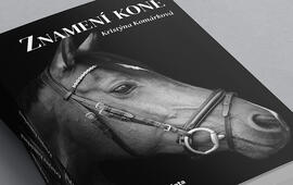 Znamení koně, Kristýna Komárková, recenze, magazín KULT* Brno