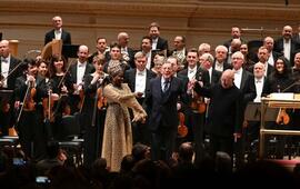 Filharmonie Brno, Carnegie Hall, Philip Glass, Bohuslav Martinů, Leoš Janáček, Dennis Russell Davies, David Bowie. Magazín KULT* Brno