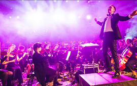 Benefiční koncert PSO & Tomáš Klus, magazín KULT* Brno