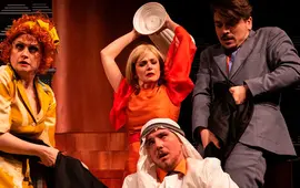 Bez roucha,Michael Frayn, Národní divadlo Brno, recenze, magazín KULT* Brno