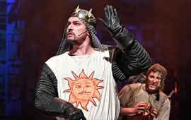 Monty Python’s Spamalot, Městské divadlo Brno, muzikál, Stanislav Slovák, John Du Prez, Eric Idle, Petr Štěpán