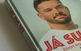 Recenze Pohled do duše fotbalového šoumena, nakladatelství XYZ. Magazín KULTINO* Brno