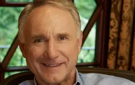 Spisovatel Dan Brown