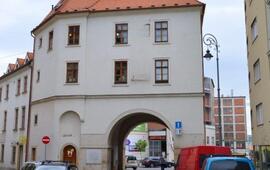 Současná podoba Měnínské brány. Magazín Kultino* Brno.