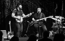 Koncert mistr světa ve hře na pětistrunné banjo David Benda s kapelou Sebastellar, v brněnském klubu U Kouřícího Králíka. KULTINO*