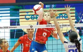 Mistrovství Evropy ve volejbale žen 2026 v Brně. Česká reprezentantka v dramatickém výskoku smečuje přes síť proti bloku soupeřek. Přijďte podpořit národní tým v klíčovém osmifinále proti Švédsku. KULTINO*