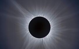 Romantický zážitek při pozorování částečného zatmění Slunce a padajících hvězd z meteorického roje Perseid. KULTINO*