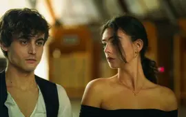 Deva Cassel a Julien de Saint-Jean ve scéně z nového francouzského filmu Fantom opery. KULTINO*