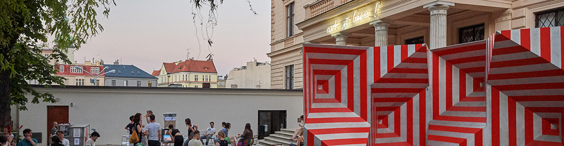 Místo Pražákův palác, Moravská galerie. Magazín KULT* Brno