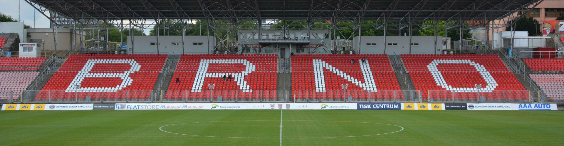 Pohled na fotbalový stadion ShipEx aréna v Brně na Srbské, kde hraje své domácí zápasy klub Artis Brno a Zbrojovka Brno. KULTINO*.